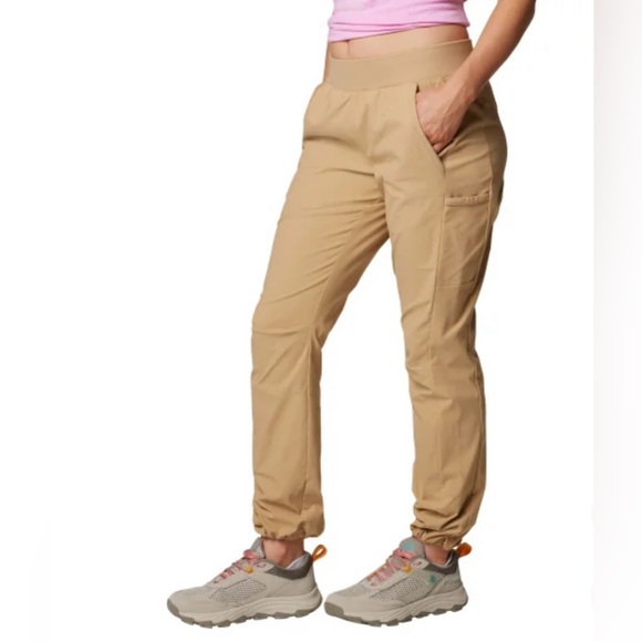 Columbia Women's Trail Pant - Picture 2 of 9